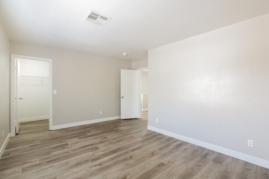 Building Photo - 10025 Camino Loma Verde Ave