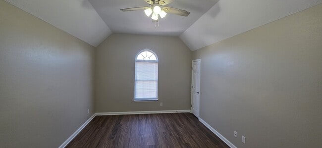 Building Photo - 150 Howard Woody Dr