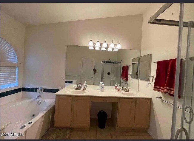 Building Photo - 6334 W Potter Dr