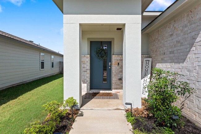 Building Photo - 929 Kickapoo Ln