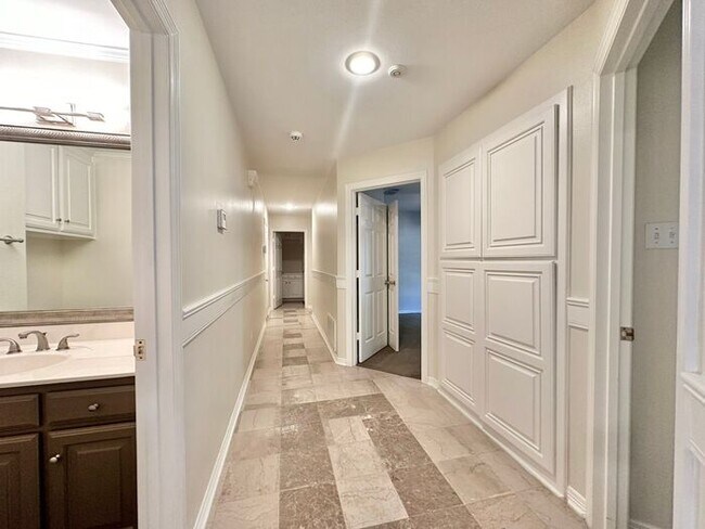 Building Photo - Available Now! Stunning Home in the Heart ...