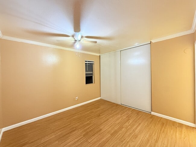 Building Photo - 9813 Caspi Gardens Dr