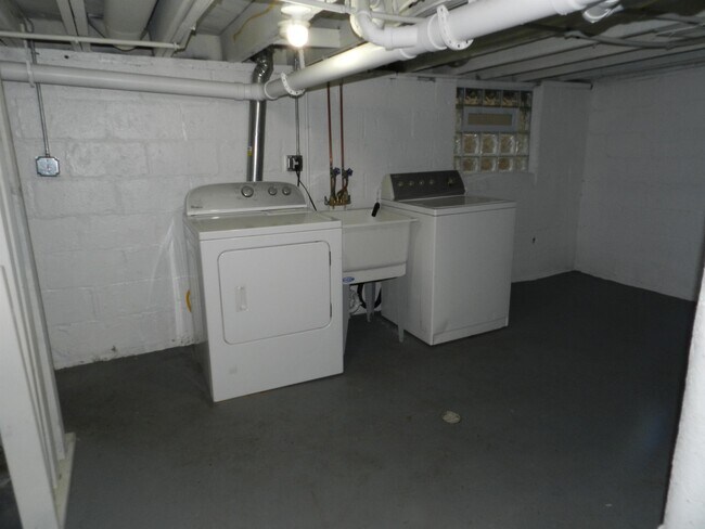 Building Photo - 4573 3rd St