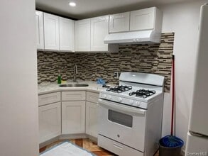 Building Photo - 116-44A Lincoln St