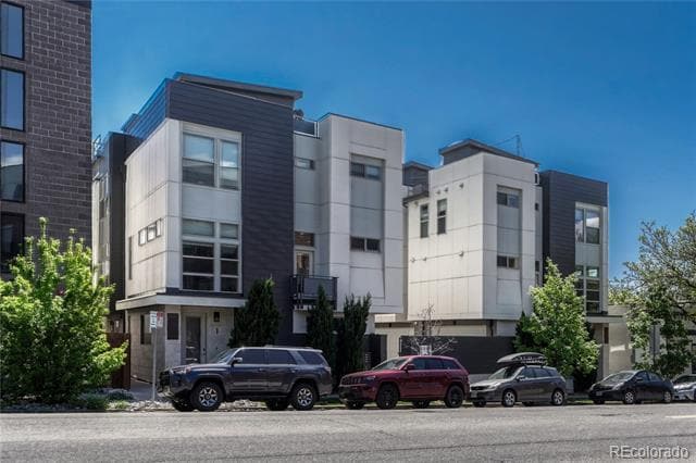 Building Photo - 3016 Zuni St