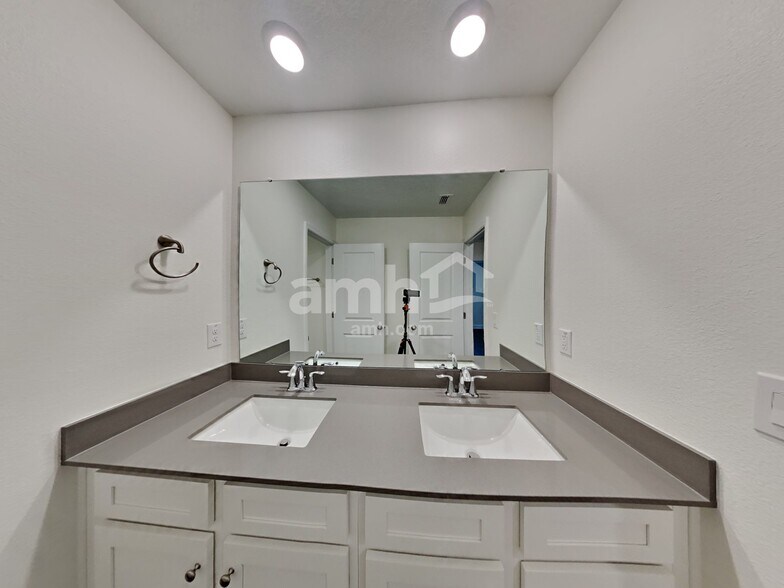 Building Photo - 3647 Windward Hls Blvd