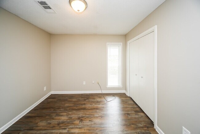 Building Photo - 4512 Trout Valley Dr