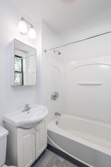 Building Photo - 19 Elko St