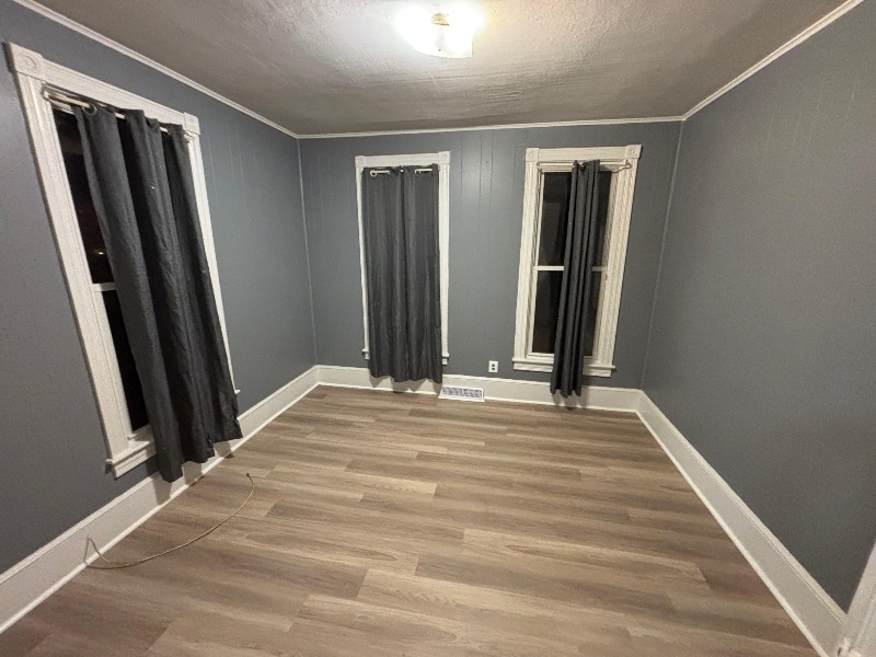 Building Photo - 407 E Vine St