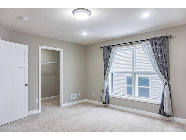 Building Photo - 143X Nutmeg Cir