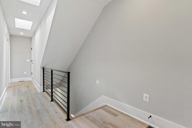 Building Photo - 1640 4th St NW