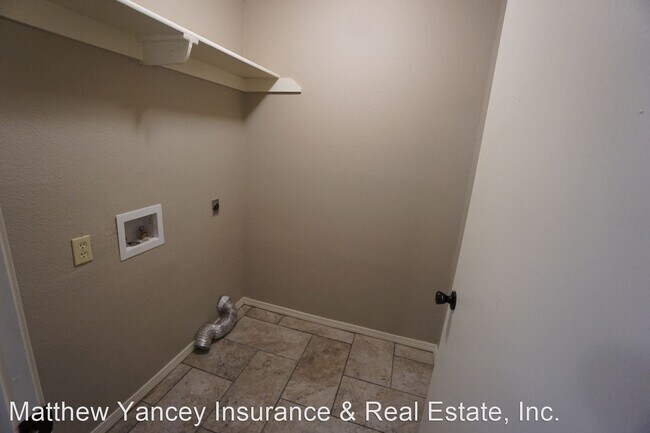 Building Photo - 3 br, 1.5 bath House - 1606 Brewer Ln