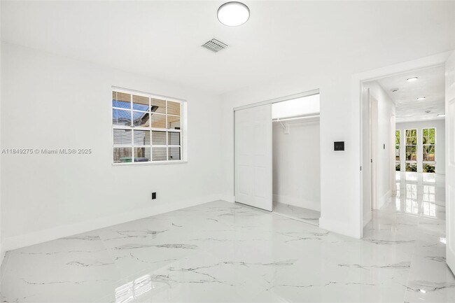 Building Photo - 10520 SW 160th St