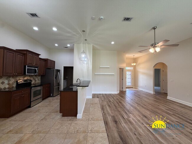Building Photo - Spacious 4BR/2BA Home in Fort Walton Beach Near Eglin Parkway!