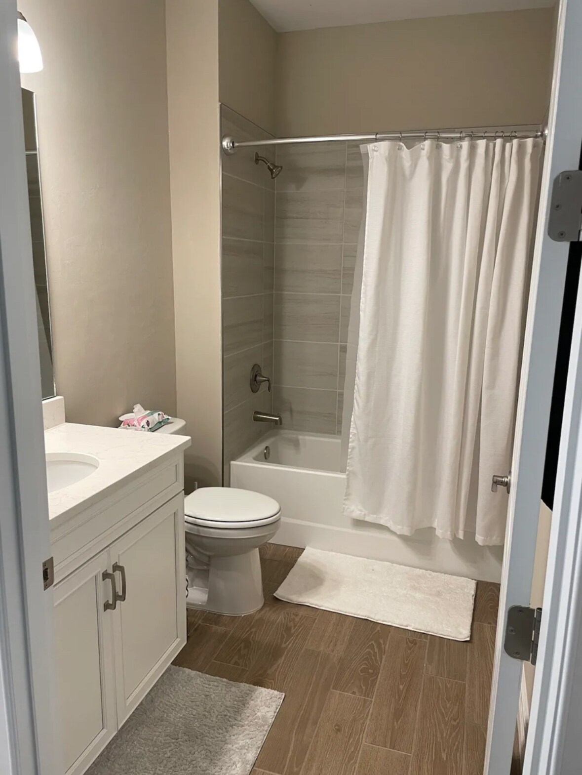 2nd Bathroom - 681 Maraviya Blvd
