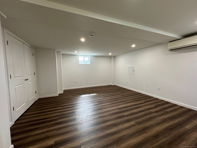 Building Photo - 41 Coolidge Ave
