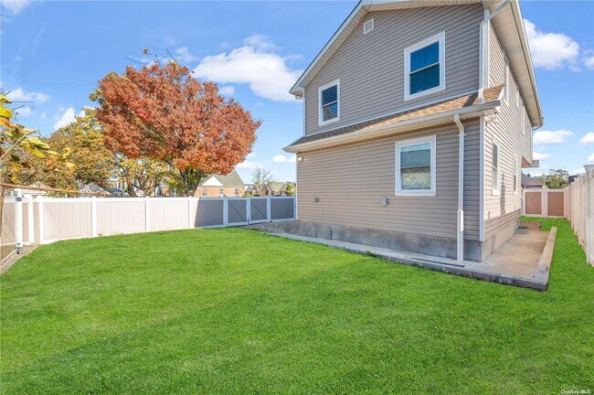 Building Photo - 119-2 226th St