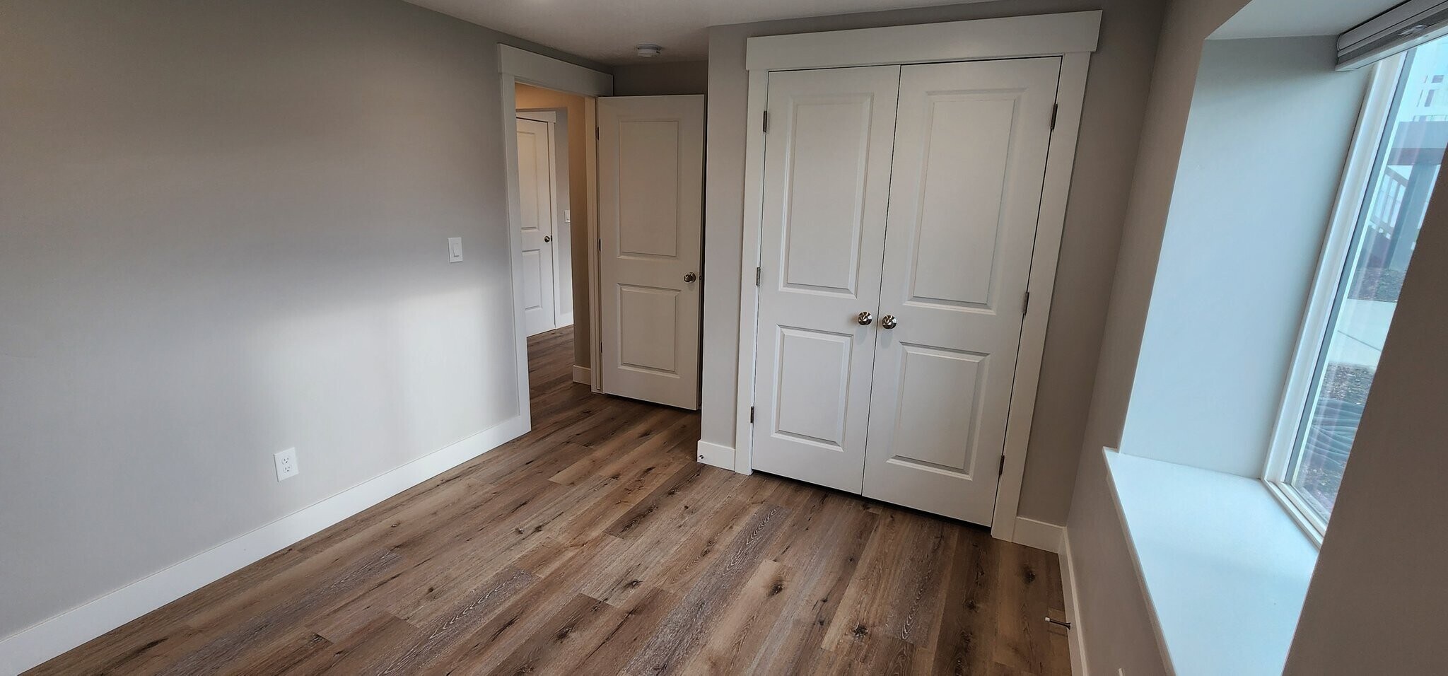 Building Photo - 1552 S 210 W