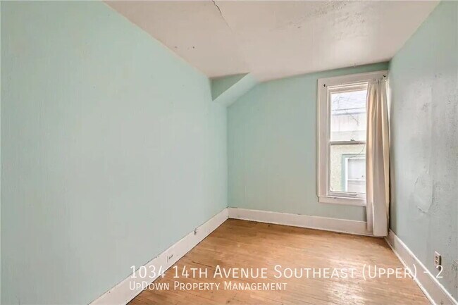 Building Photo - 1034 14th Ave SE