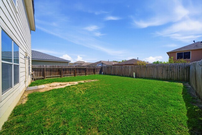 Building Photo - 730 Remwick Dr