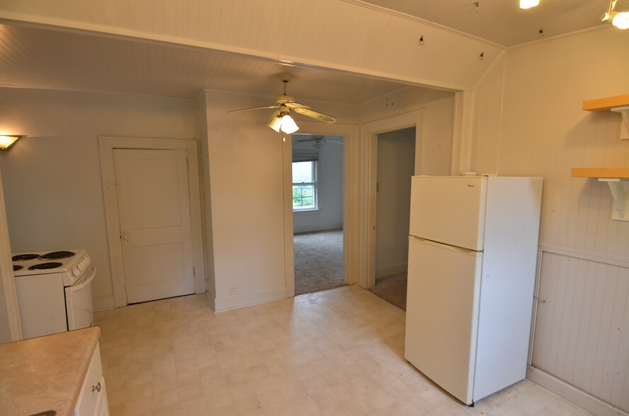 Building Photo - 4100 Sherwood Ave