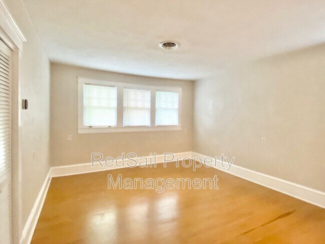 Building Photo - 53 Shenandoah Rd