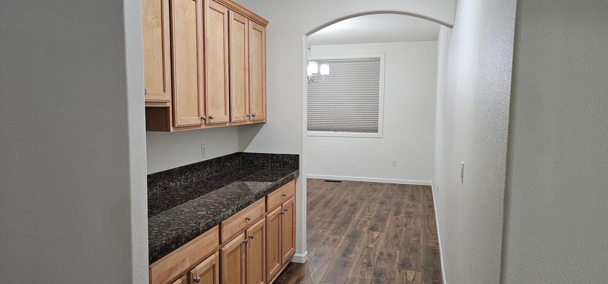 Building Photo - 9610 NE 102nd St