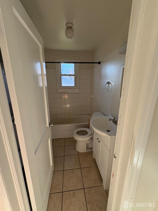 Building Photo - 903 Park Ave