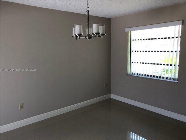 Building Photo - 9082 SW 112th Pl