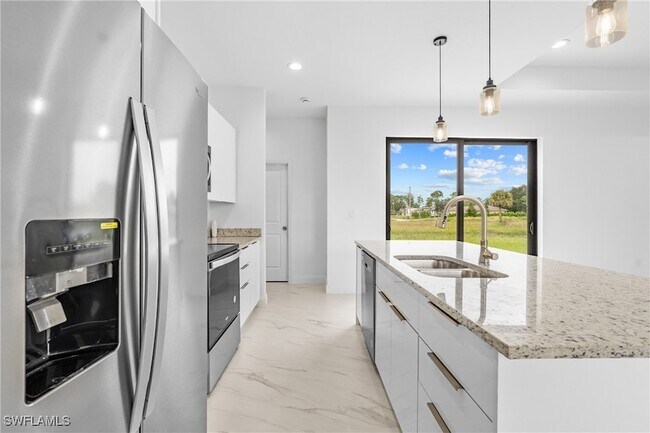 Building Photo - 933 Gleason St