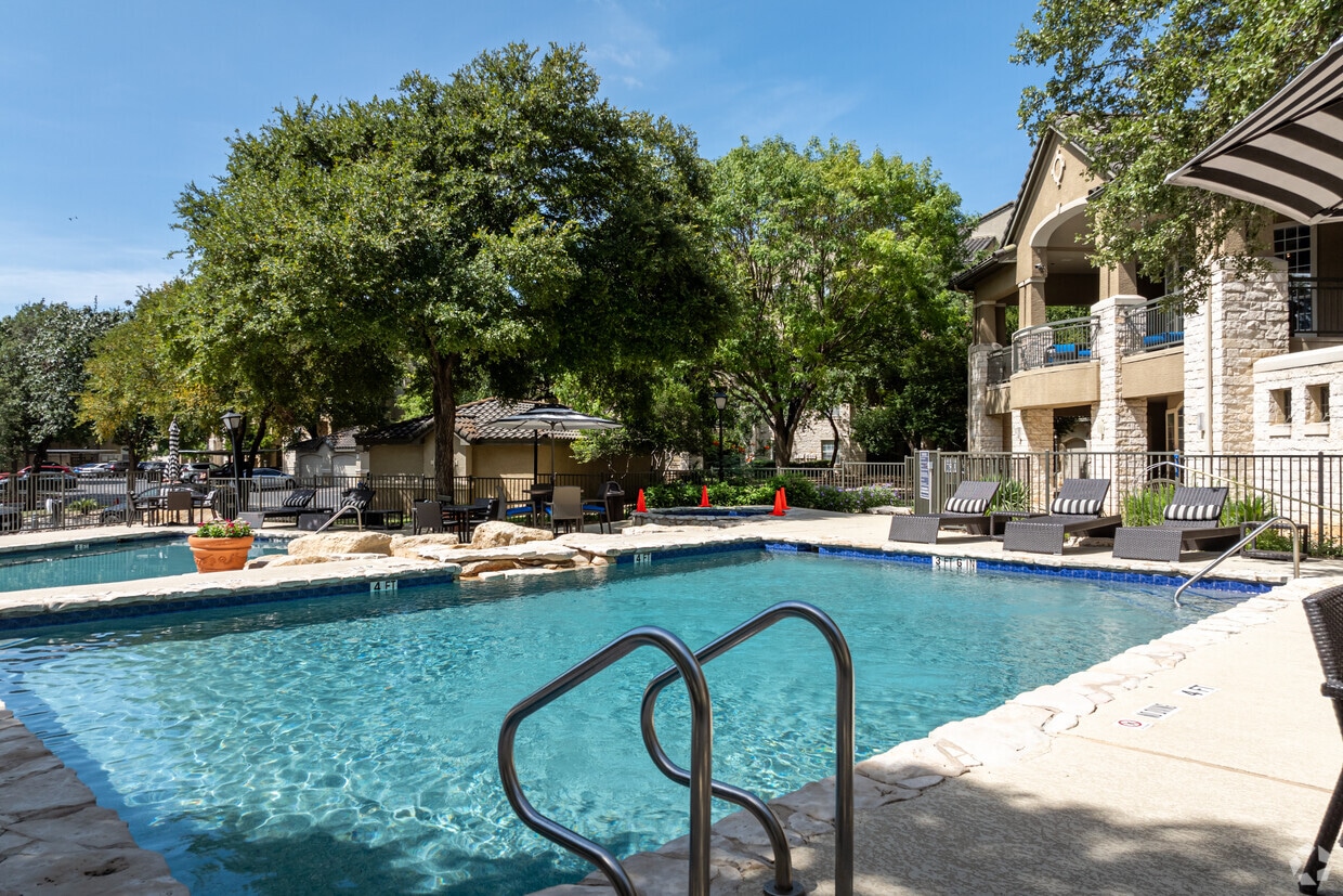 Swimming Pool - Gables at the Terrace