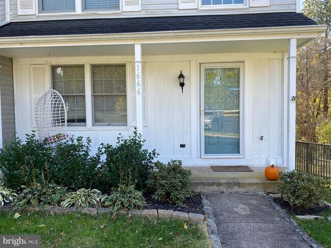 Building Photo - 1666 Barnstead Dr