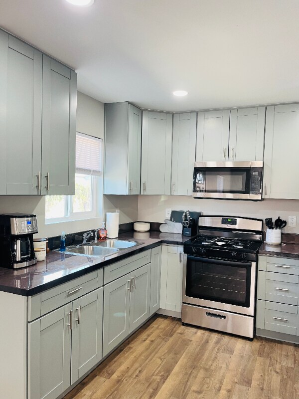 Building Photo - 3410 Chamoune Ave