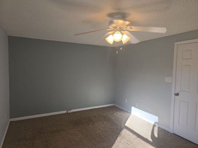 Building Photo - Preleasing for 2026!