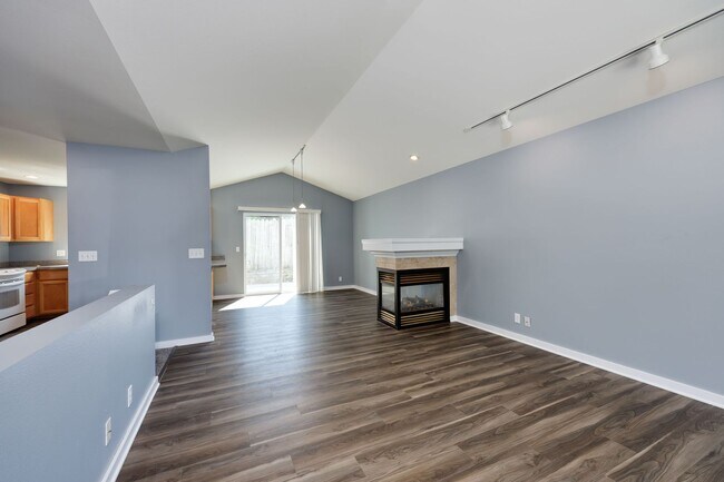 Building Photo - Poulsbo Home