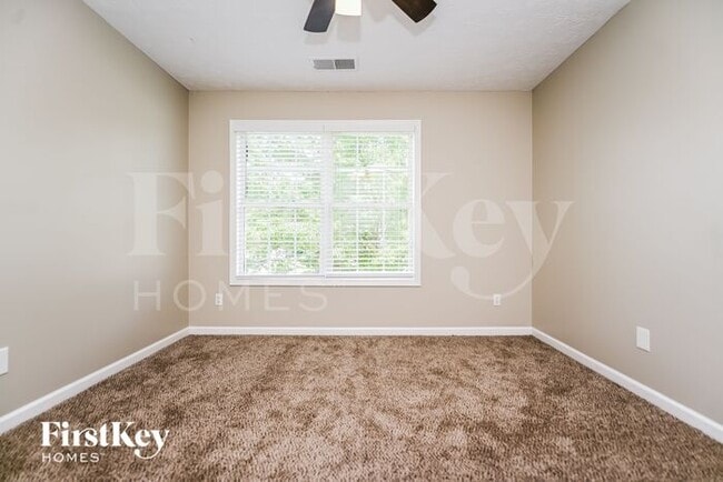 Building Photo - 30 Dearing Woods Bend