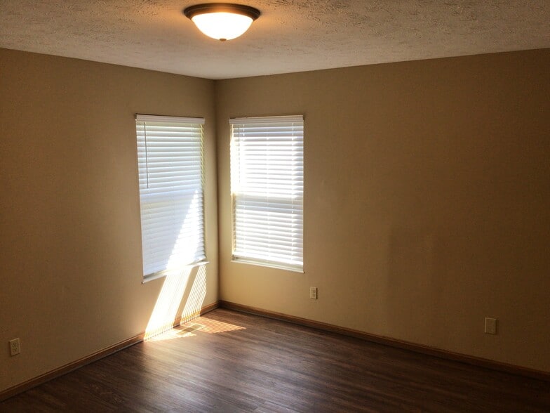 Building Photo - 4705 Norwich Ct