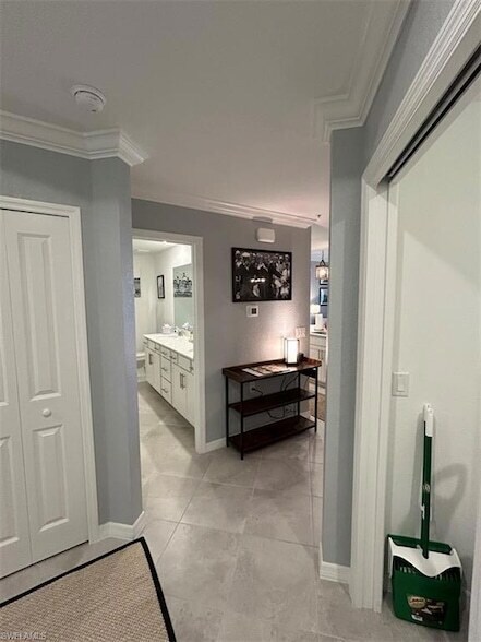 Building Photo - 15375 Grn Acrs Ave