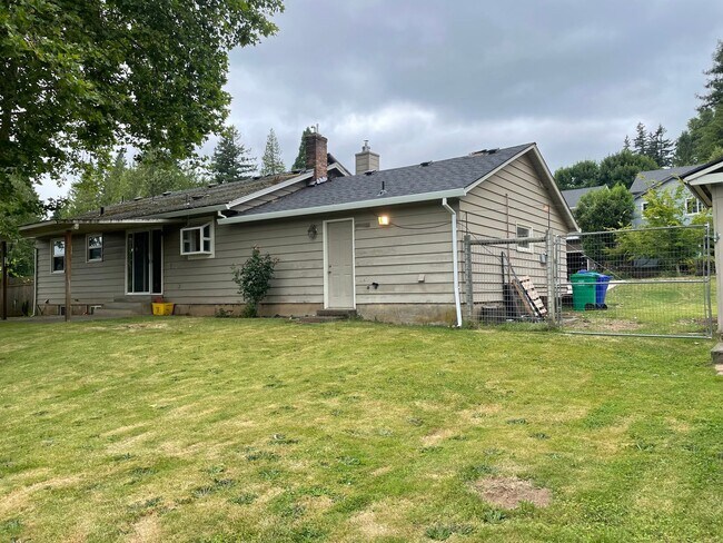 Building Photo - 3-Bedroom Home in SE Portland!