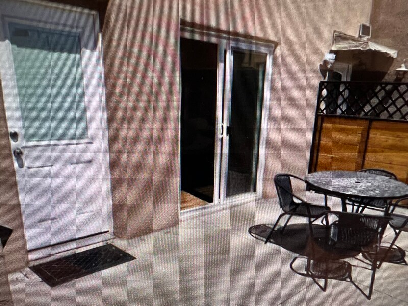 Building Photo - 538 E Colter St