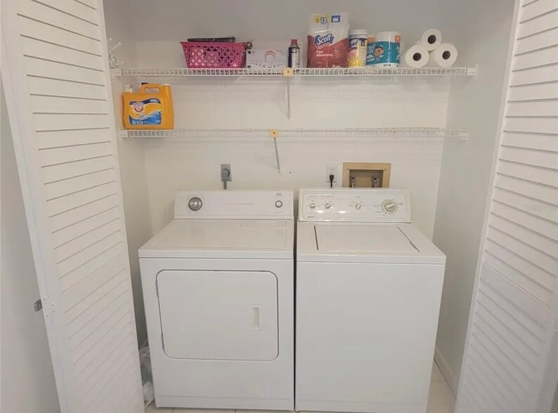 Building Photo - 476 Santa Cruz Plz NE