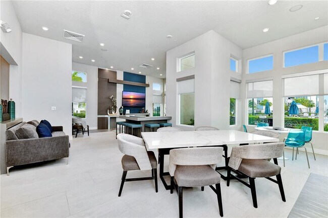 Building Photo - 7770 Sandy Ridge Dr