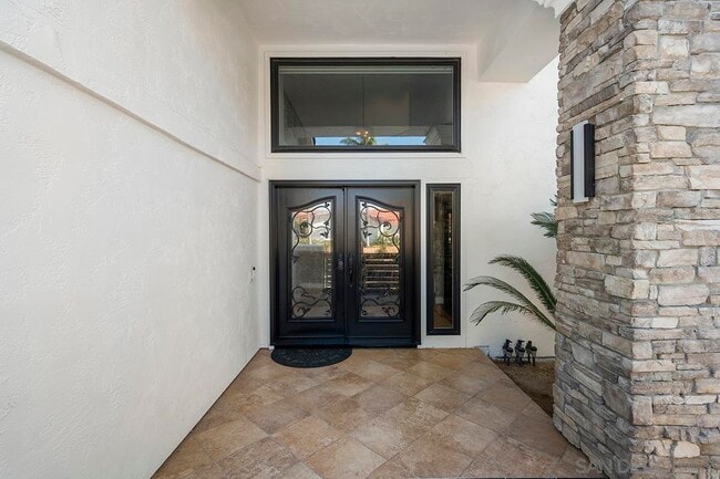 Building Photo - 376 Canyon Ridge Dr