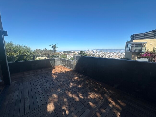 Building Photo - 304 Twin Peaks Blvd