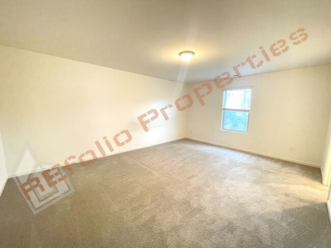 Building Photo - Stylish 4-Bedroom 3 Bathroom Single Home w...