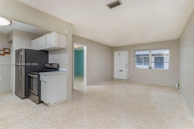 Building Photo - 2215 Jackson St