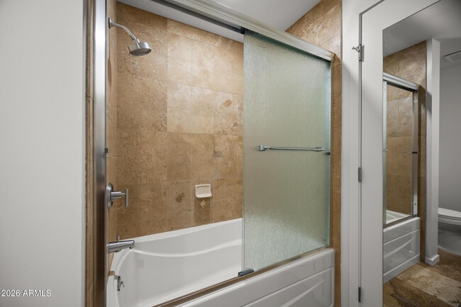 Building Photo - 7141 E Rancho Vista Dr