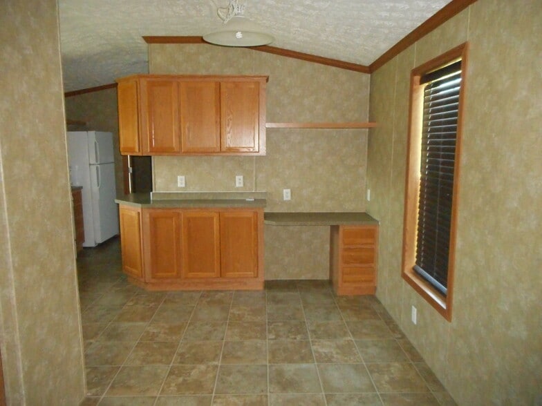 Building Photo - 10543 Emberwood Dr