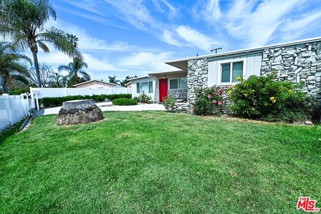 Primary Photo - 11839 205th St