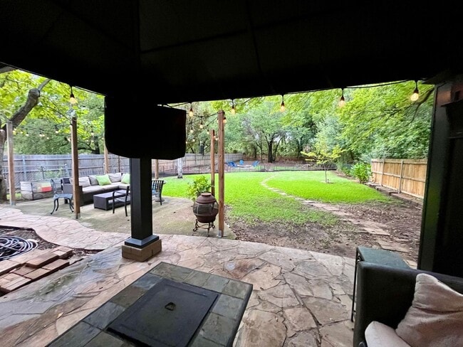 Building Photo - COMING IN OCTOBER! MODERN HOME IN NRH!